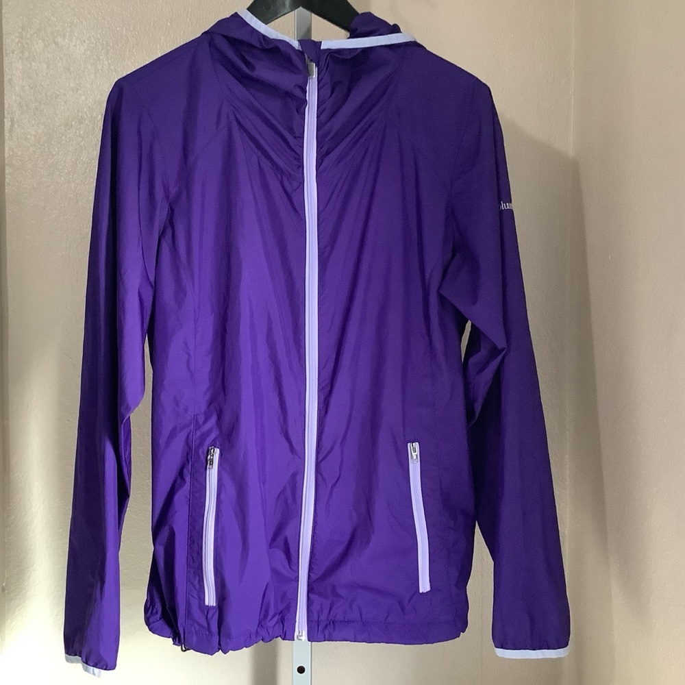 Columbia Women’s Packable Jacket Size Medium